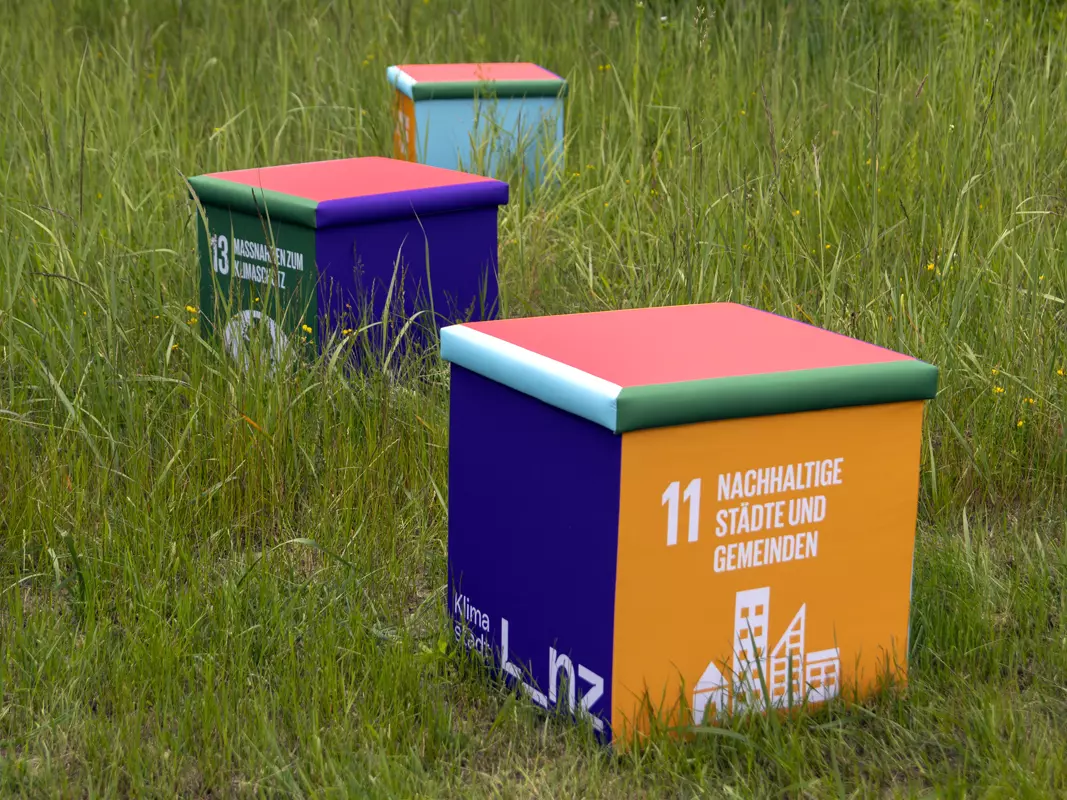 Foldable Cubes – sustainable development goals